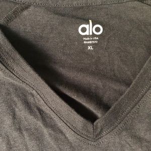 Alo Long Sleeve Men’s XL Shirt